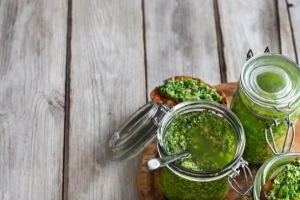 4 Formas de hacer salsa de cilantro: recetas para cada comida