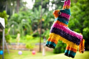 Cómo hacer una piñata con globos