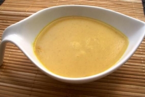 Cómo hacer salsa de curry sin crema