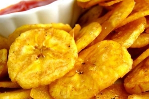 Cómo hacer chips de plátano macho fritos