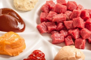 Cómo hacer salsas para una fondue de carne