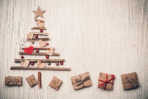 Cómo hacer tus propias decoraciones navideñas con material de desecho