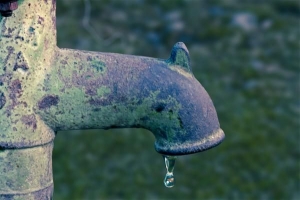 Cómo prevenir las incrustaciones de agua dura