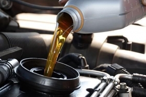 Cómo reparar una fuga de aceite de automóvil