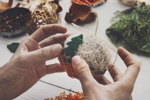 Adornos navideños hechos a mano inusuales