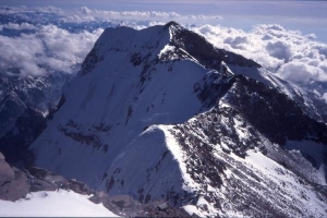 ¿Cuál es la montaña más alta de américa?